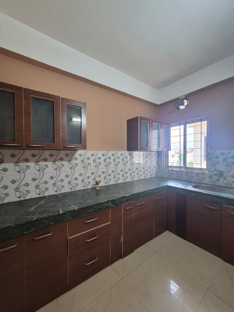 Semi Furnished 3bhk in Hengrabari, Guwahati, Assam, India for Rent